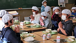 給食のはじまり