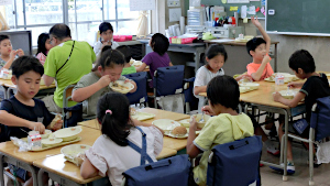 給食