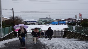 着衣水泳