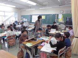 3年