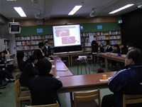 どんな朝食が食べてみたいかプレゼンのようす