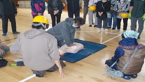 着衣水泳