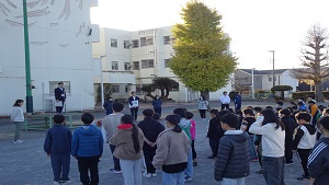 着衣水泳