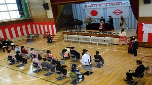 着衣水泳